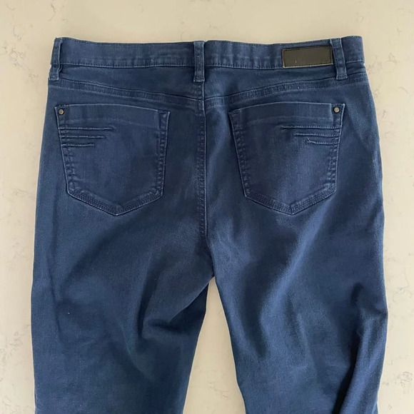 DKNY Jeans 5 Pocket Mid Rise Straight Leg Cotton Jeans Blue Sz 10 X 32 - Picture 8 of 11